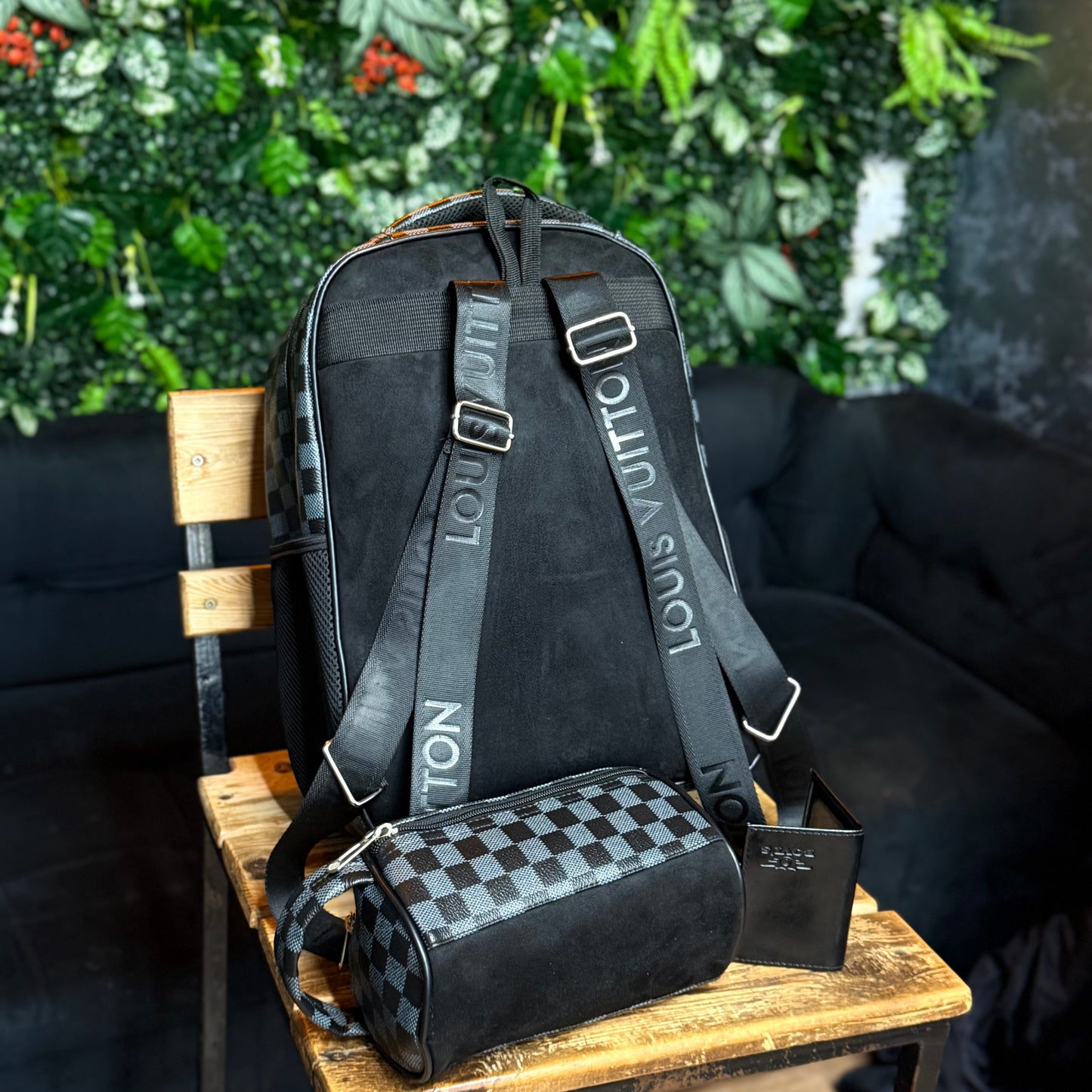 Pack Cartable+ Pochette +Porte-cartes LV