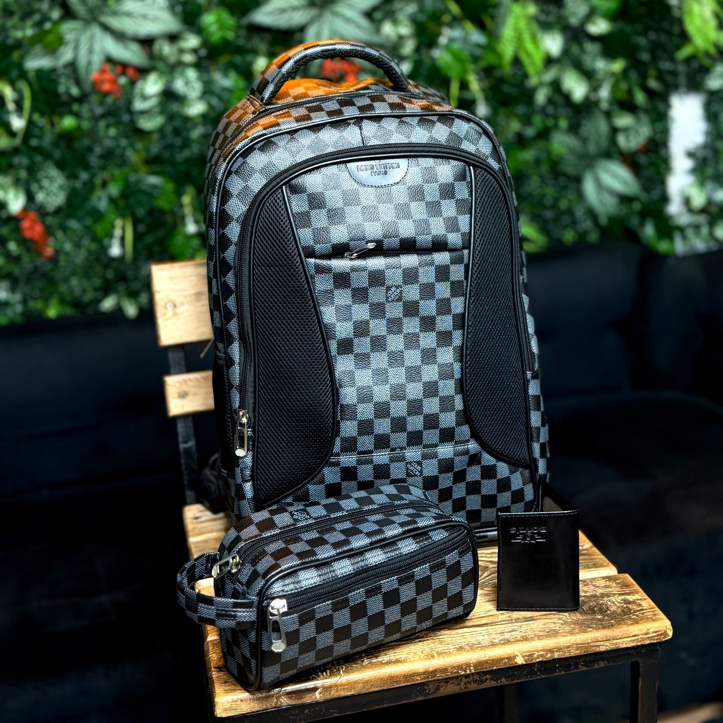 Pack Cartable+ Pochette +Porte-cartes LV
